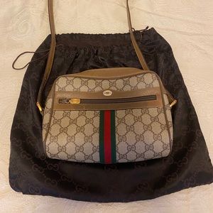 Authentic Pre-owned Gucci handbag